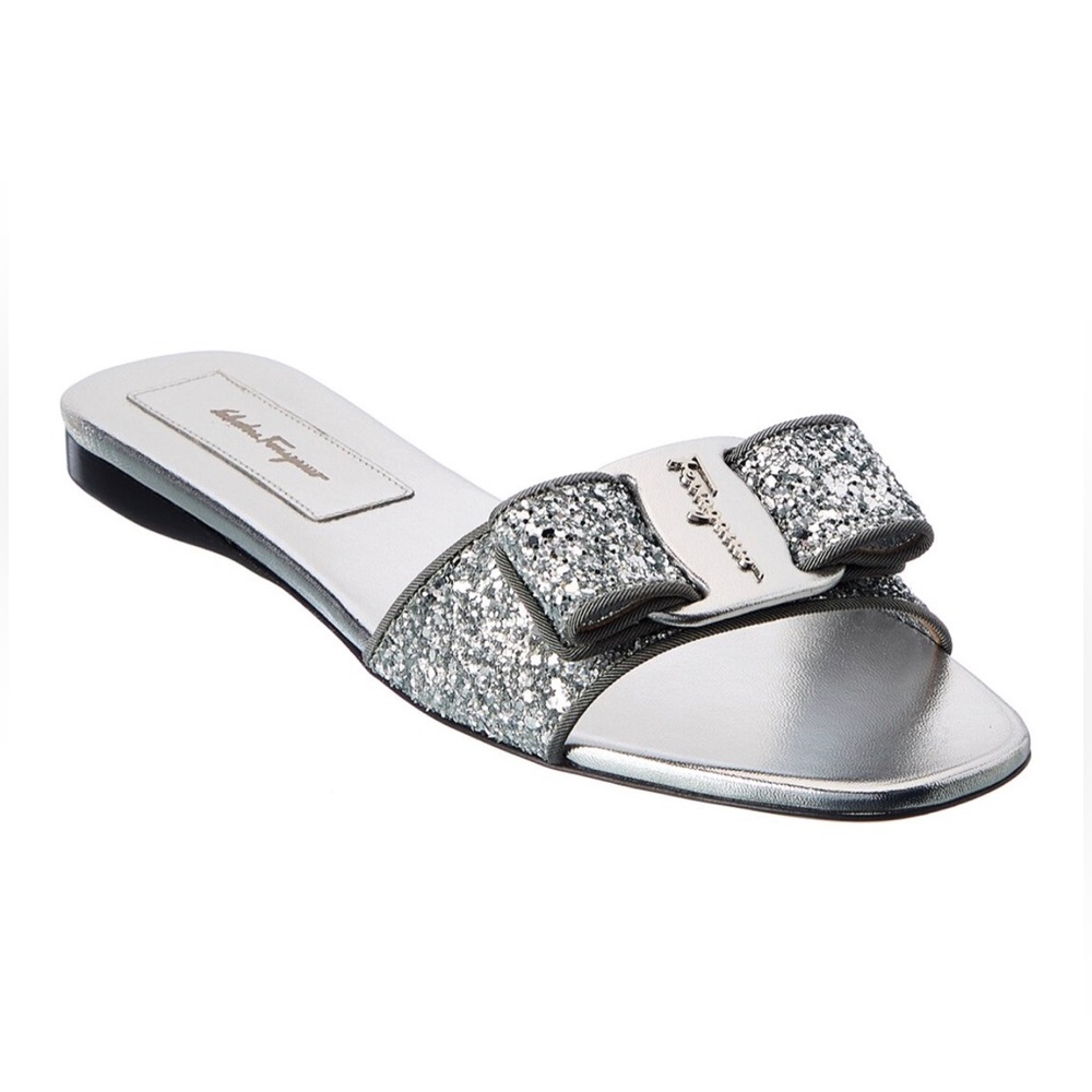 Authentic Salvatore Ferragamo Vara Bow Accent Leather Slides Size: 7 | US 7C